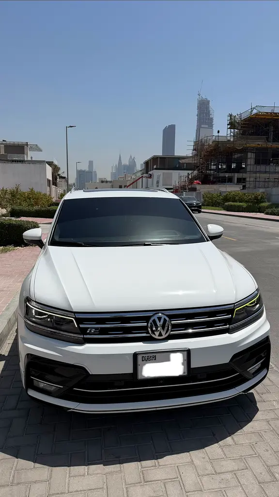 Volkswagen Tiguan 2019 — photo 1 of 14