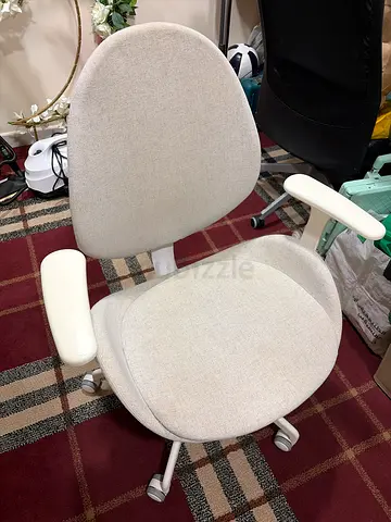 HATTEFJÄLL - Ikea - Modern Ergonomic Swivel Desk Chair in White
