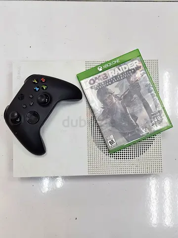 XBOX ONE S 500GB with one controller and one game