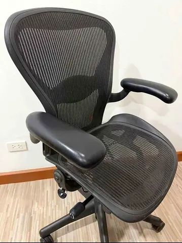 Selling herman miller Aeron chair.good condition only little use