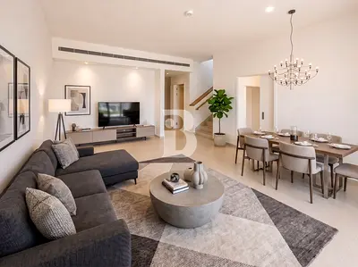 Middle | Close to Pool | Landscaping Option | 2B