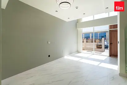 Corner Unit | Garden | Spacious | Vacant | Modern