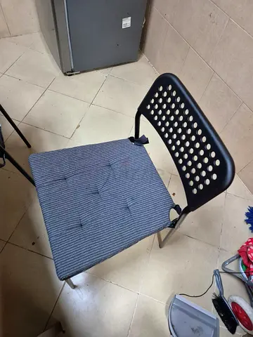 IKEA 4 CHAIR AND TABLE