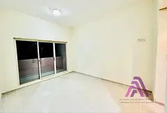 Studio with Balcony Chiller free with parking