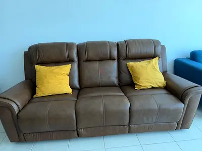 2 sofa’s Brown 3-Seater Reclining Leather Sofa in Good Condition and Blue Sofa