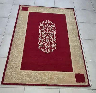 220 cmx160 cm Red and Beige Rectangular Area Rug with Central Motif - Good Used Condition