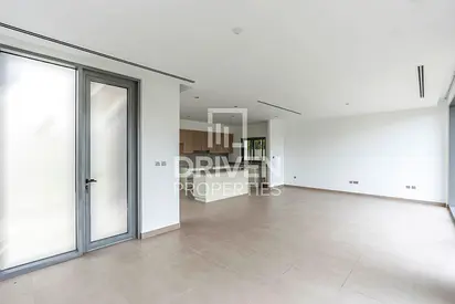 Single Row | Negotiable | Ready to Move in