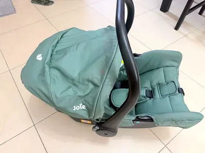 Joie Infant Car Seat (Green) - Excellent Condition