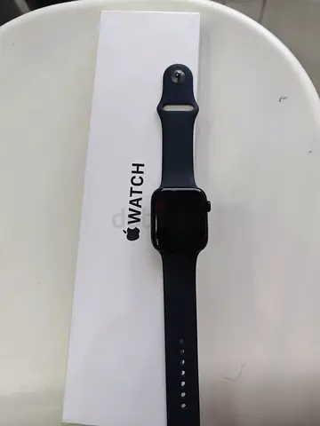 Apple Watch (series SE 2) with original box - good condition