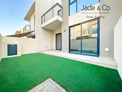Community Expert | Available Now | Prime Location
