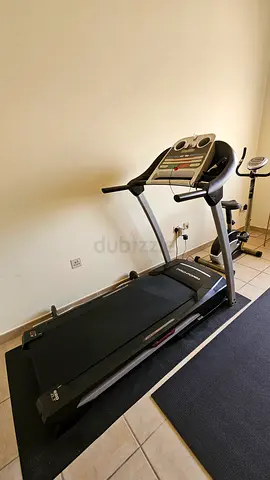 Electric treadmill in good working condition for sale!