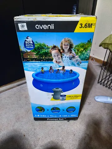 Swimming pool set