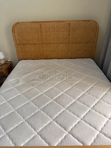King Bed with Rattan Headboard and Mattress - excellent Condition