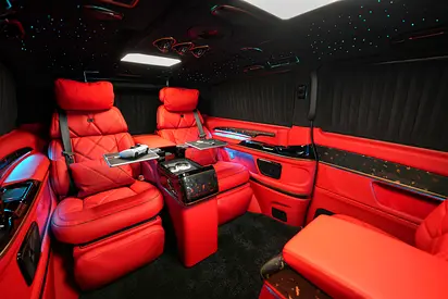2026 Mercedes-BENZ V-CLASS — миниатюра 2