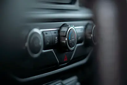 2020 JEEP WRANGLER — миниатюра 12