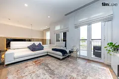 Beautifully Upgraded Corner Townhouse