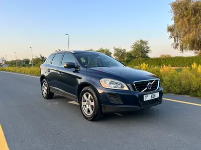 VOLVO • XC60 T5 Momentum • 2012 • GCC Specs