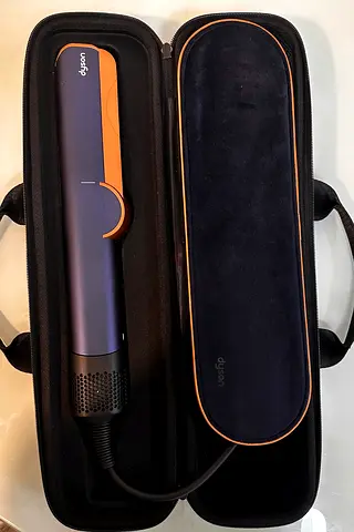 Dyson Airstrait