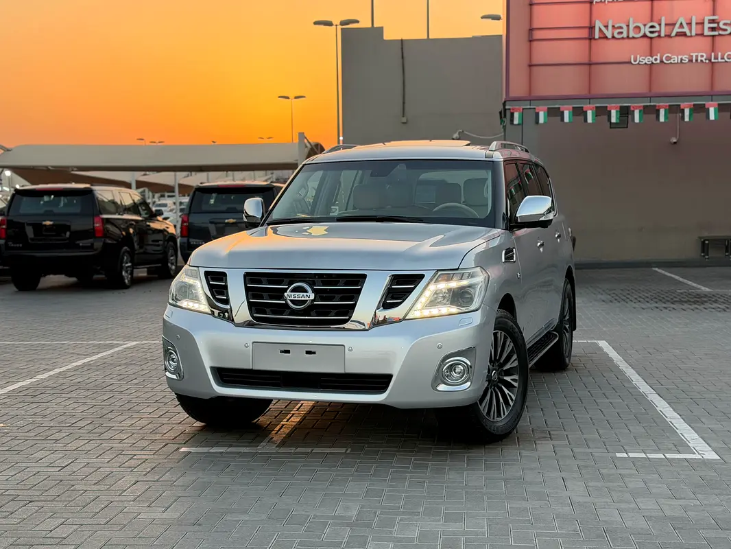 Nissan Patrol 2016 — photo 1 of 15