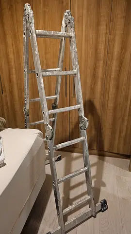 Folding Aluminum Multi-Position Ladder — 3.5m (used, paint marks)
