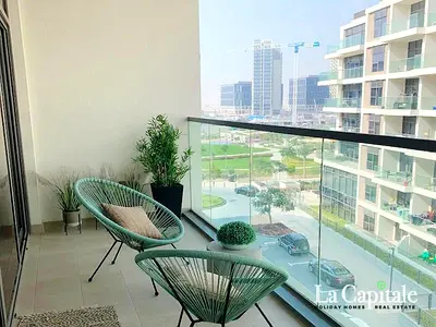 AVAILABLE MID JUNE | MID FLOOR | PARTIAL PARK VIEW