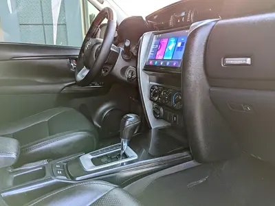 2017 Toyota FORTUNER 缩略图 12
