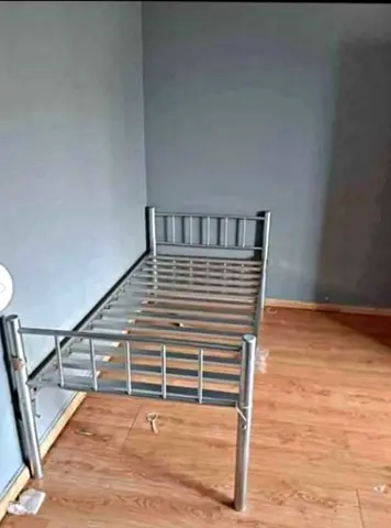 Single Metal Bed Frame  single matress