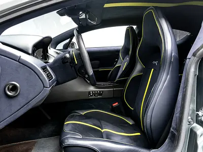 2019 Aston Martin RAPIDE — миниатюра 10