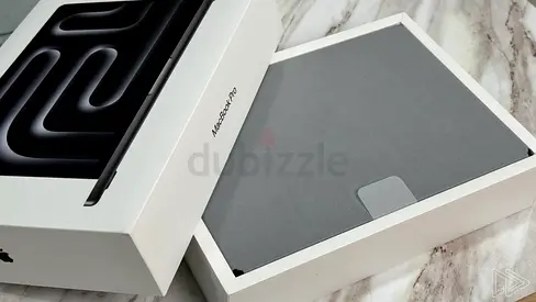 Apple MacBook M5 Pro 1TB SSD 24GB Ram
