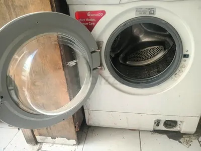 Front load washing machine - working condition, some cosmetic wear