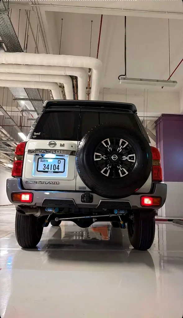 Nissan Patrol Safari 2019 — photo 1 of 11