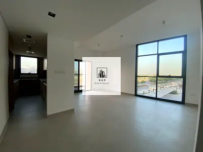 Specious luxury three bedrooms available for rent in Al Mamsha
