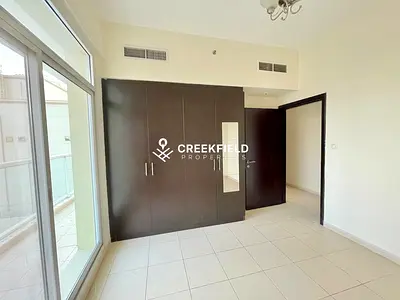 Spacious 3BR Apartment | Mazaya 8 Liwan | Open-Plan Layout