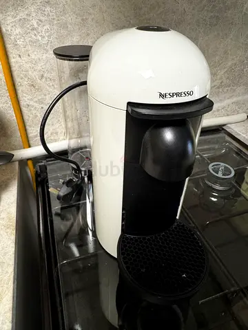 Nespresso Vertuo Plus coffee machine