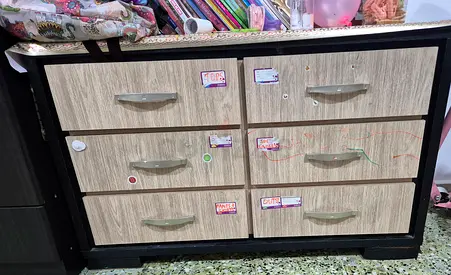 Chest of drawers