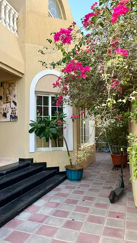 FULLY RENOVATED COMMERCIAL VILLA FOR RENT