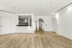 Park View | Upgraded | Mid Floor