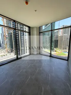 1BR Apartment | Downtown Views | With Direct Mall Access