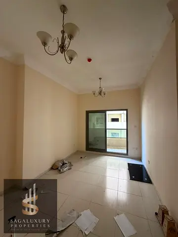 🏡 للايجار | مدينة الإمارات - عجمان  غرفة وصالة | حمامين | بلكونة