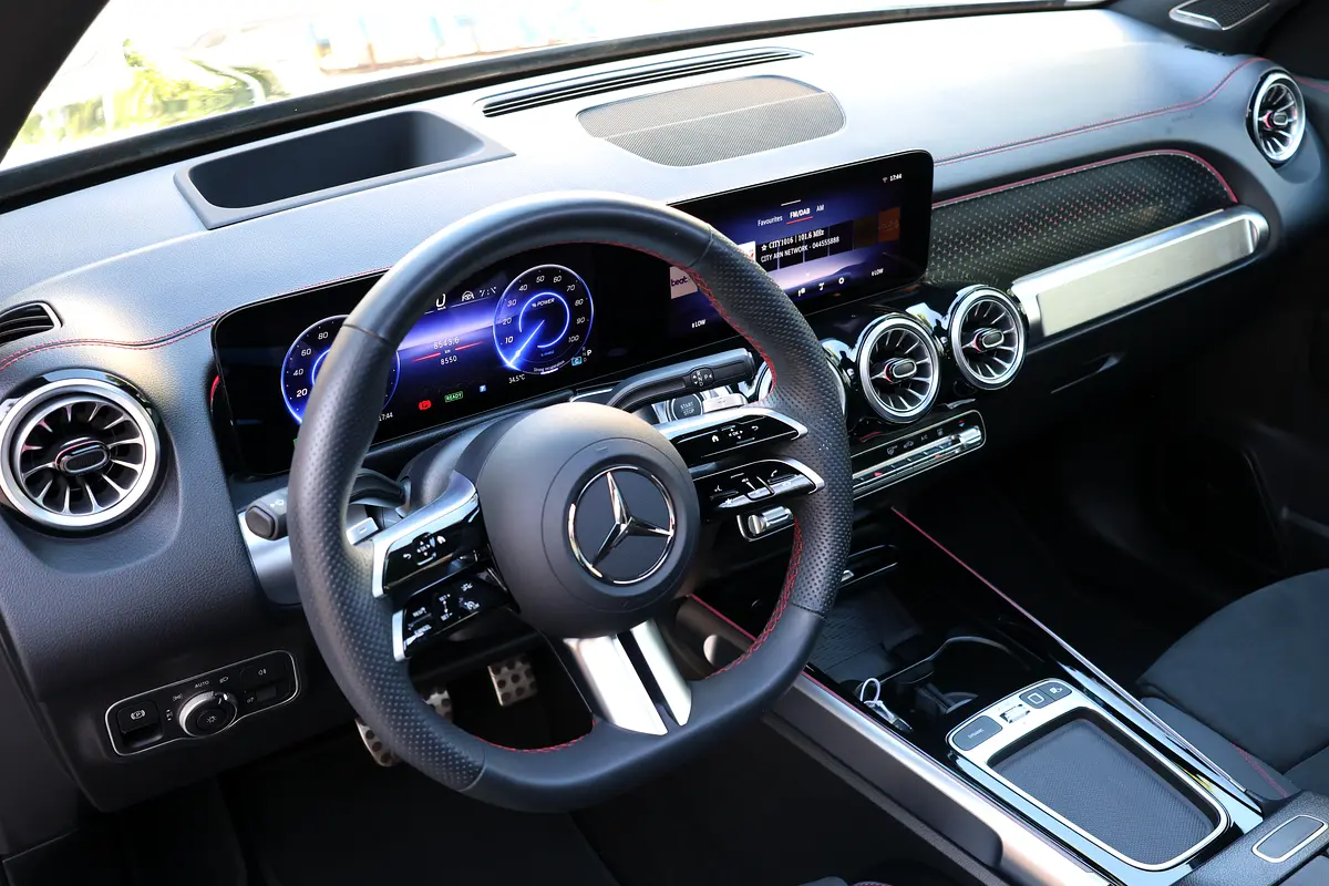 Mercedes-Benz EQB 2025