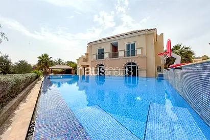 Exclusive | Huge Pool | B-Type | Golf Course View