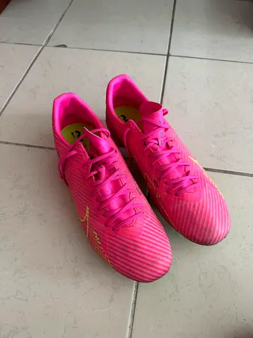 Nike Football Boots with Studs (UK 11 Size)