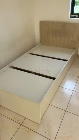 Single bed frame