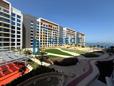 Apartment with a direct sea and pool view in Khor Fakkan — with only a 30% down payment and flexible installment plans.