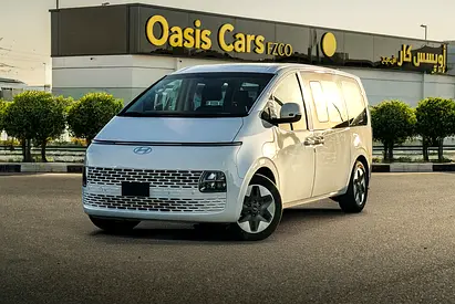 Hyundai Staria Luxury 2025 Brand New 11 Seater Diesel 2.2L Turbo 4 Cylinders GCC