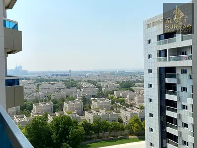 Well Maintained | Dubai Skyline View | Balcony