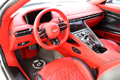 2024 Aston Martin DB12 照片 12