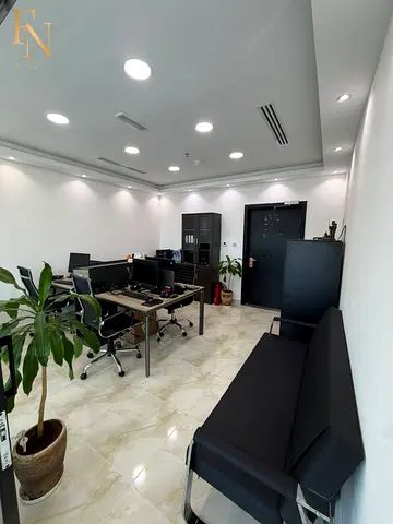 Ready-to-Move Furnished Office | 1 Parking | Vacant