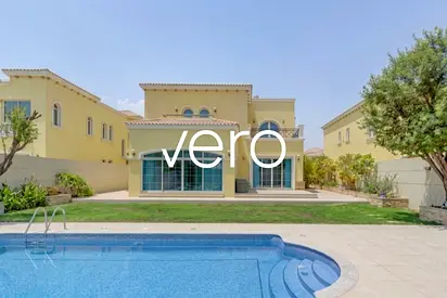 Walk to Park | Ensuite | Private Pool