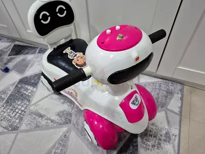 Pink and White Ride-On Toddler Scooter / Rocker